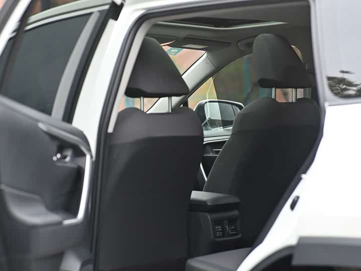 🚗 2020 Toyota RAV4 2.0L CVT – ONLY 35k km!