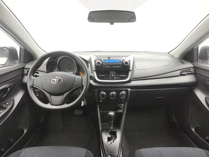 2017 Toyota Yaris 1.5L CVT – Super Fuel Efficient, White, Low Price