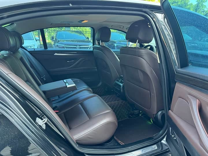 BMW 525Li Luxury Design Package (2017) - Excellent Export Condition