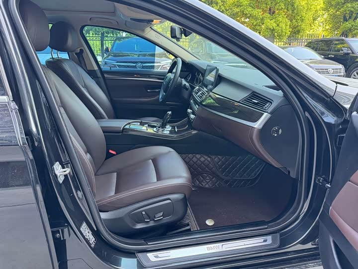 BMW 525Li Luxury Design Package (2017) - Excellent Export Condition