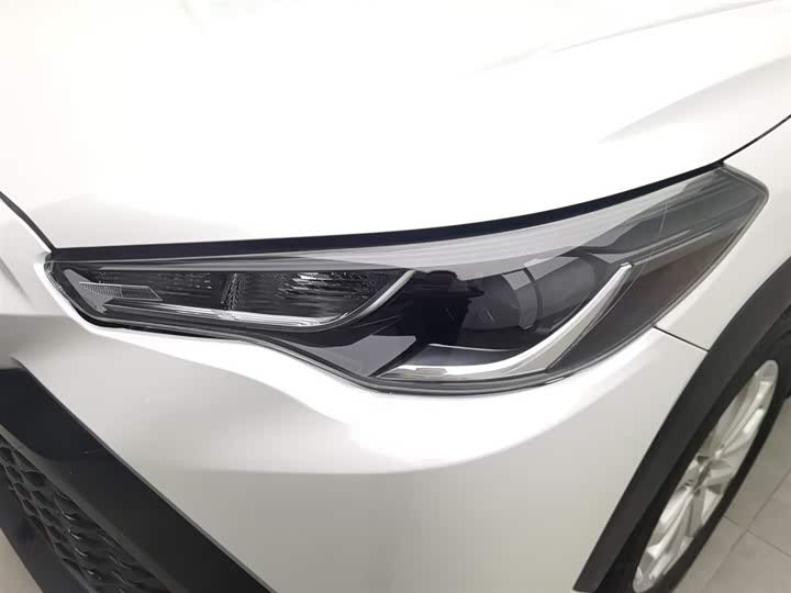 🚗 2022 Toyota Frontlander 2.0L CVT – 38k km
