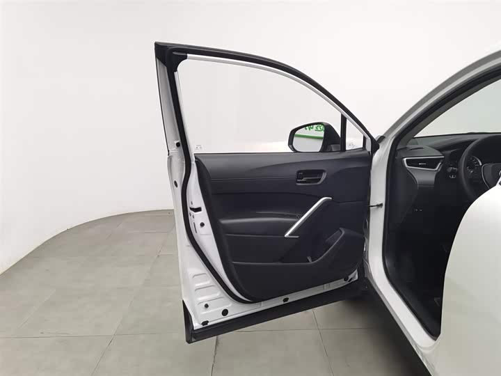 🚗 2022 Toyota Frontlander 2.0L CVT – 38k km
