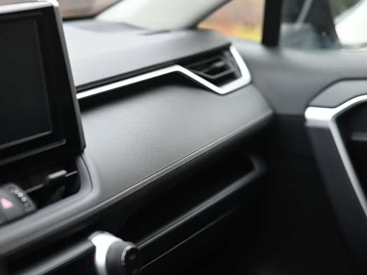 🚗 2020 Toyota RAV4 2.0L CVT – ONLY 35k km!