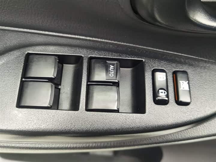 2017 Toyota Yaris 1.5L CVT – Super Fuel Efficient, White, Low Price