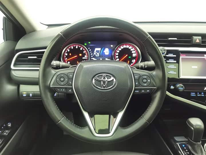 2018 Toyota Camry 2.5S Sport Edition – Rare Red Color, Low Mileage, 0 Owners