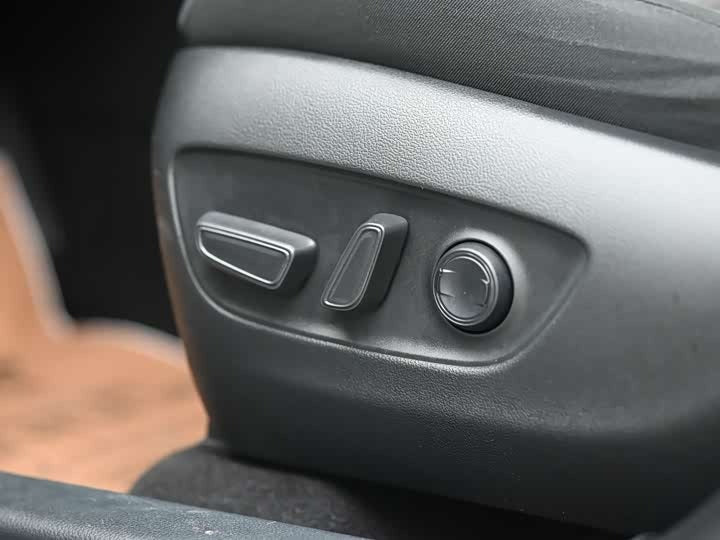 🚗 2020 Toyota RAV4 2.0L CVT – ONLY 35k km!