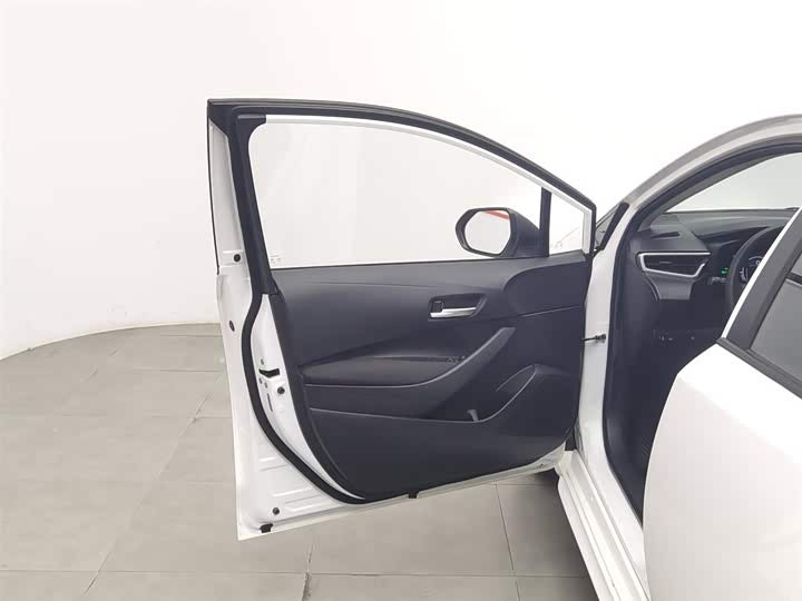 2023 Toyota Levin Hybrid 1.8L | 31.6k km |
