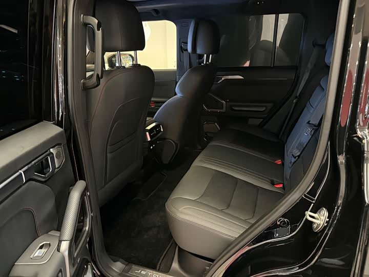 Jetour Traveller 2025 2.0TD DCT XWD Discovery — 13,000km | Black | Ningbo, China