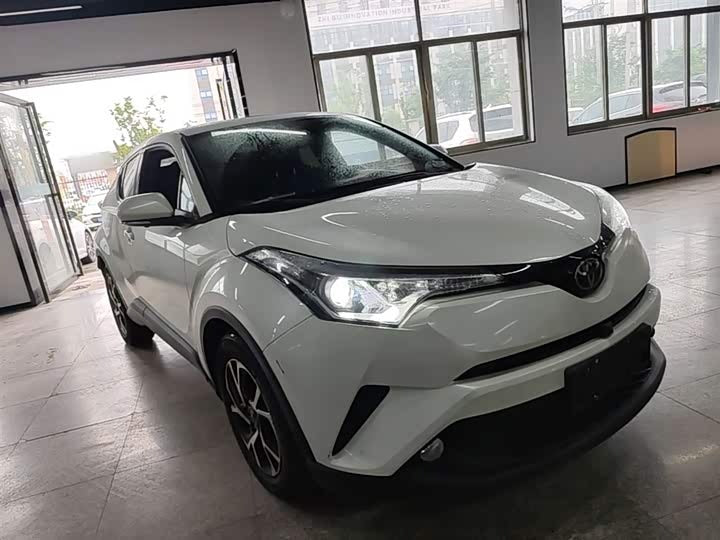 🚗 2018 Toyota C-HR 2.0L – 124k km