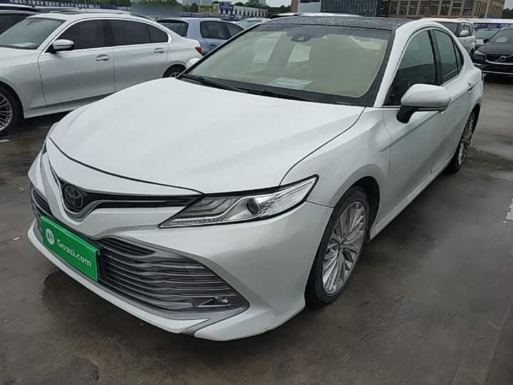 🚗 2018 Toyota Camry 2.5G Luxury – 119k km