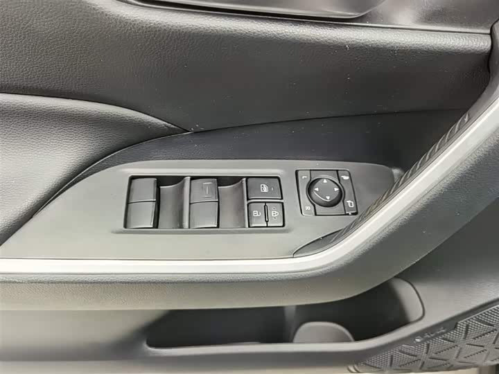 2020 Toyota RAV4 2.0L CVT – Low Mileage, Fuel Efficient, SUV