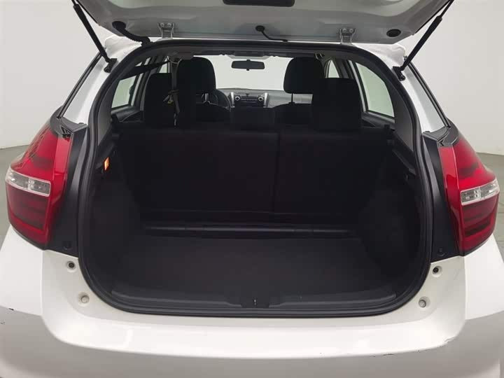 2017 Toyota Yaris 1.5L CVT – Super Fuel Efficient, White, Low Price