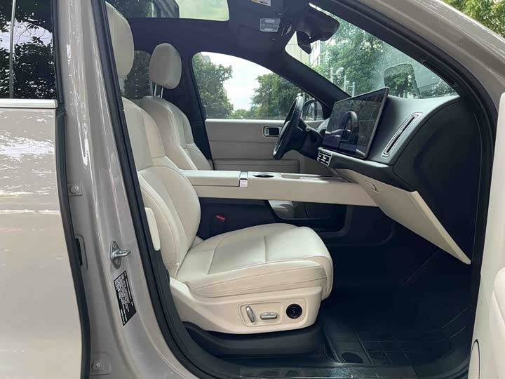 Li Auto L6 2024 Pro | Premium Extended-Range Electric SUV | 5-Seater | Suzhou Stock