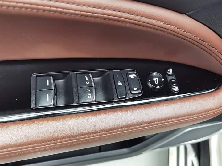 Honda UR-V 2020 370TURBO 2WD Premium Edition - 5-Seater · 272HP · Excellent Value SUV