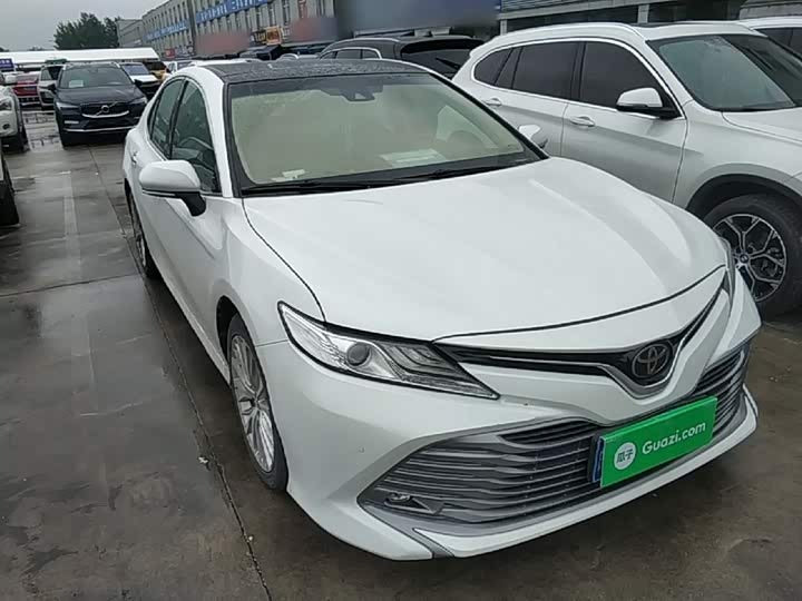 🚗 2018 Toyota Camry 2.5G Luxury – 119k km