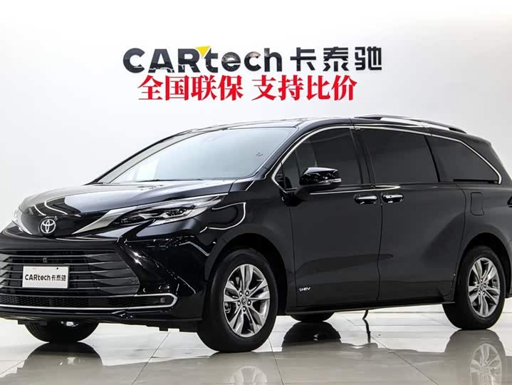 2024 Toyota Sienna 2.5L Hybrid AWD Premium – 5k km, Like New