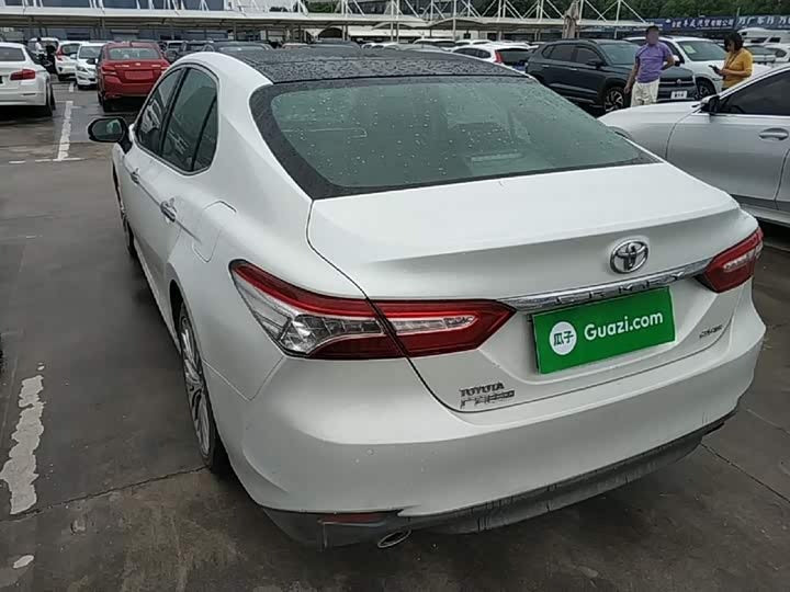 🚗 2018 Toyota Camry 2.5G Luxury – 119k km