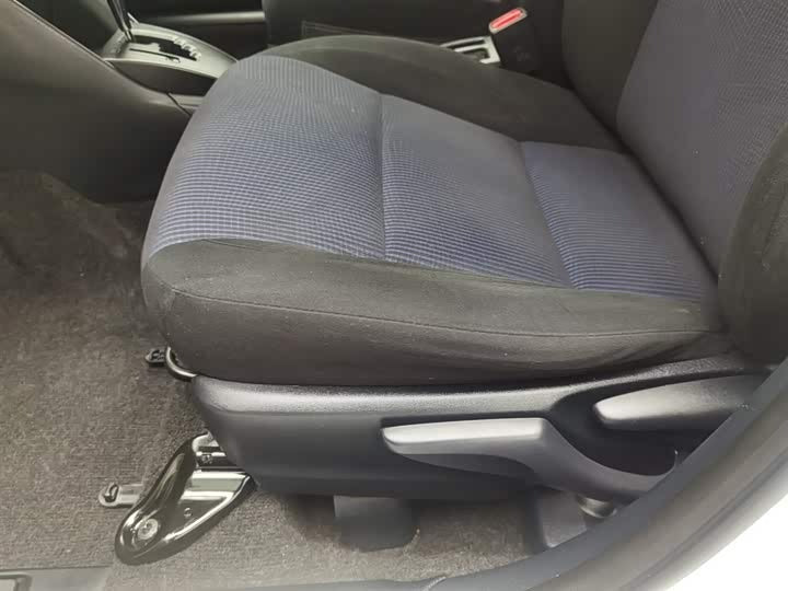2017 Toyota Yaris 1.5L CVT – Super Fuel Efficient, White, Low Price