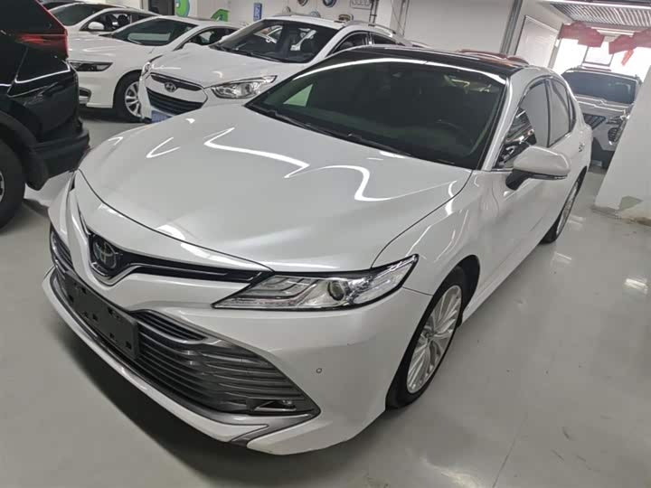 2019 Toyota Camry 2.5G Luxury (Facelift) – Low Mileage, Full Safety Pack, White