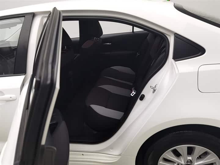 🚗 2023 Toyota Corolla 1.2T – 34k km