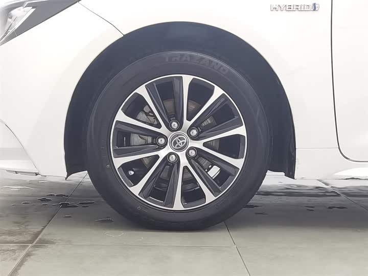 2023 Toyota Levin Hybrid 1.8L | 31.6k km |