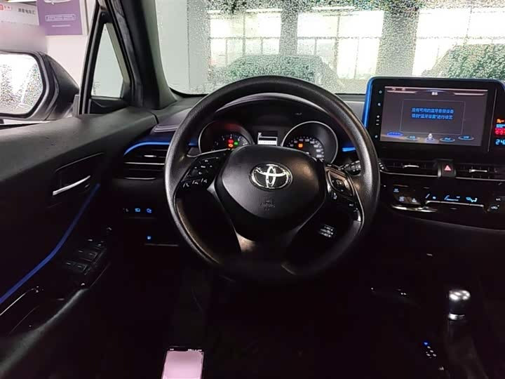 🚗 2018 Toyota C-HR 2.0L – 124k km