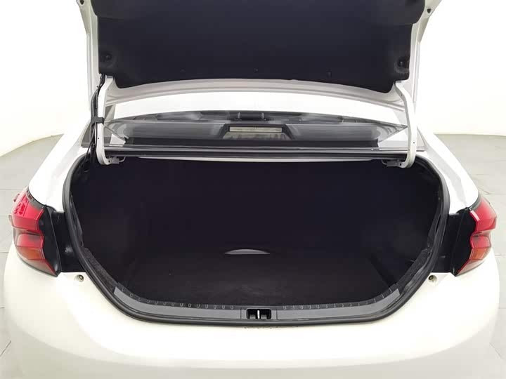 🚗 2017 Toyota Levin Hybrid – 59k km