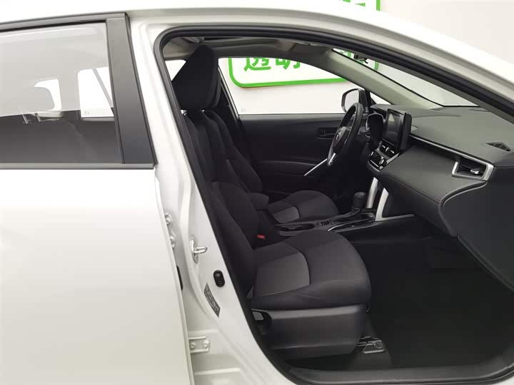🚗 2022 Toyota Frontlander 2.0L CVT – 38k km