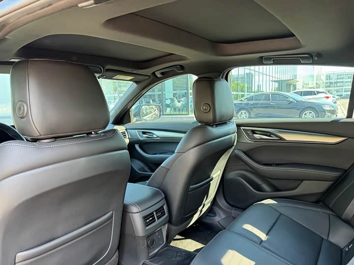 Cadillac CT5 2024 Luxury Edition — 20,000km | Black | Ningbo, China