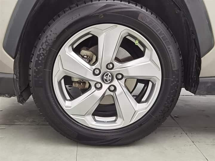 2020 Toyota RAV4 2.0L CVT – Low Mileage, Fuel Efficient, SUV