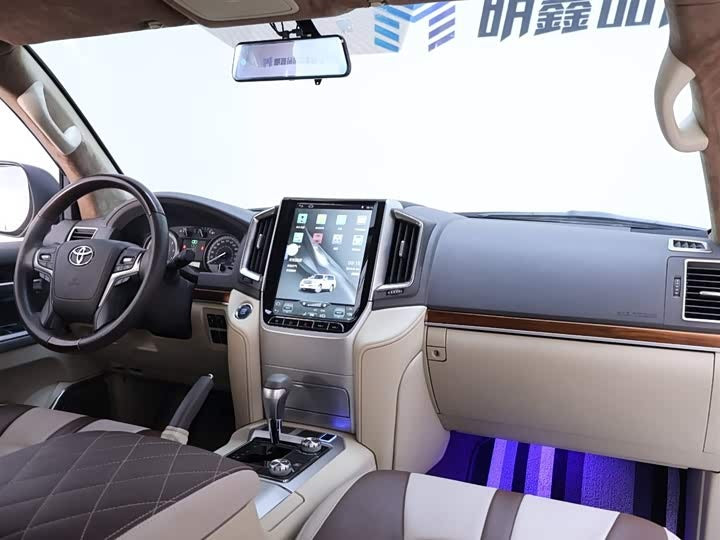 🚙 2019 Toyota Land Cruiser 4.0L GX-R (Mideast) – 103k km