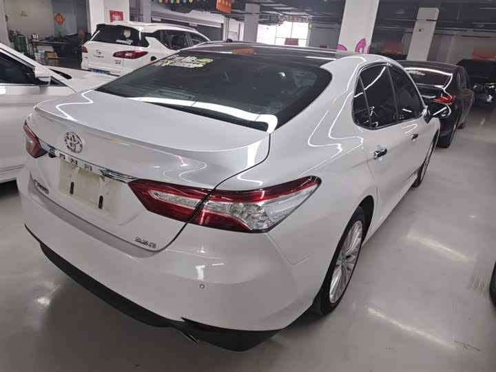 2019 Toyota Camry 2.5G Luxury (Facelift) – Low Mileage, Full Safety Pack, White