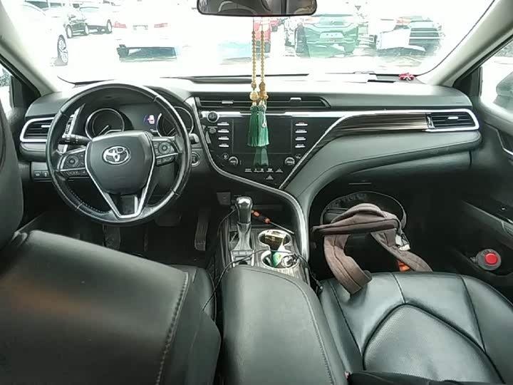 🚗 2018 Toyota Camry 2.5G Luxury – 119k km