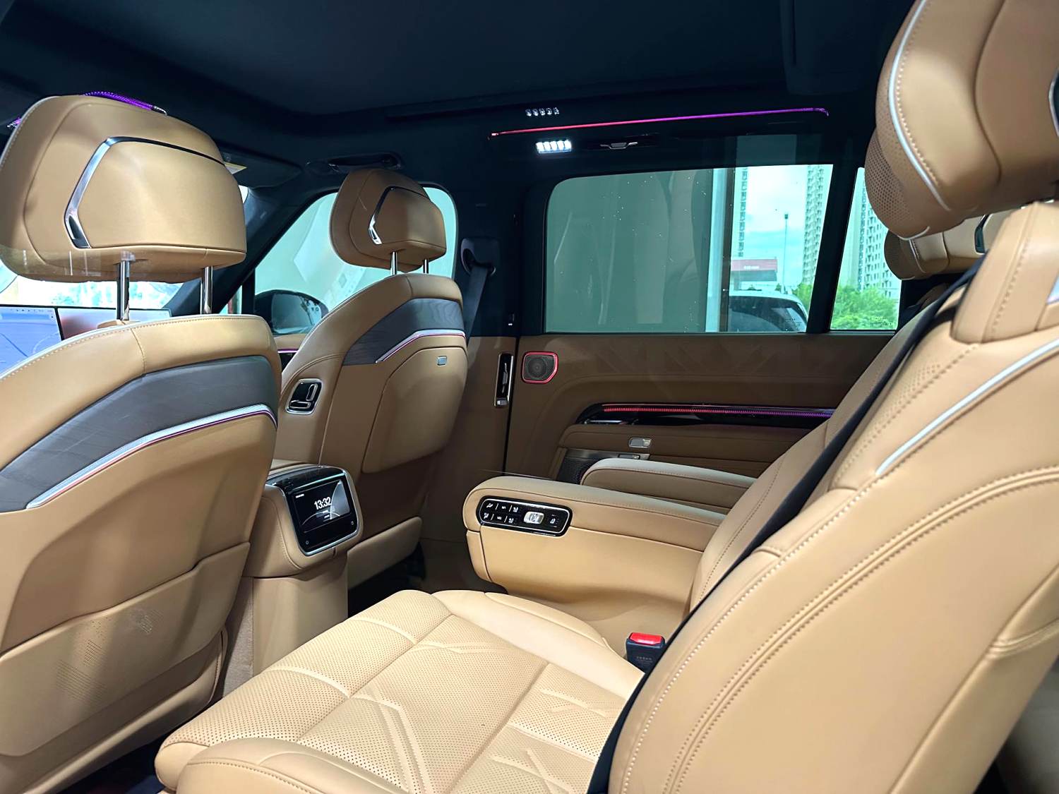 2025 ZEEKR 9X 2.0T Hyper Edition 70kWh PHEV – 14,000 km | Black/Beige | 0 Previous Owners